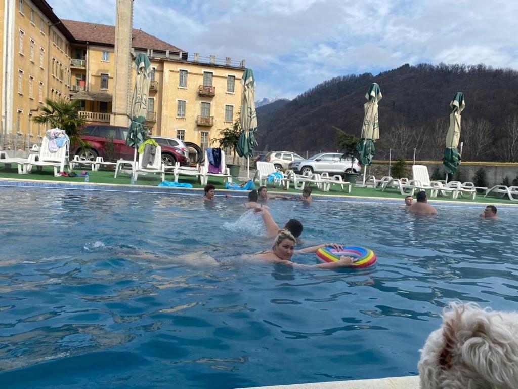 Hotel Ostrov Călimăneşti Zewnętrze zdjęcie